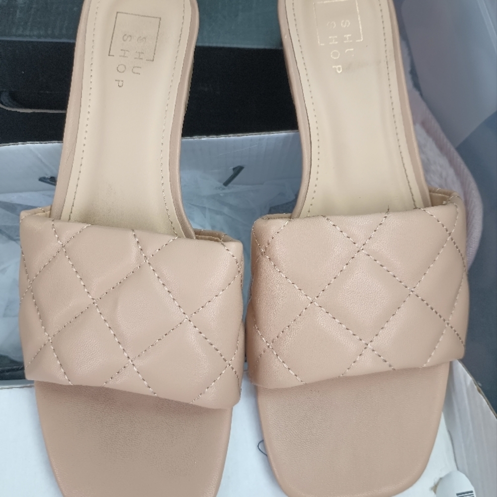 ShuShop Women's Beige Quilted Slide Sandals